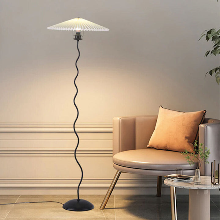 Squiggle Pleats Floor Lamp